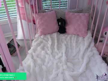 crimsonkitten's chat room