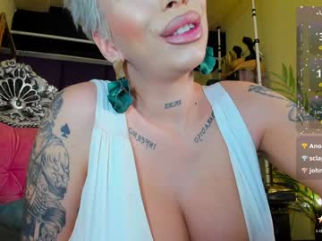 sofiequeen_'s chat room