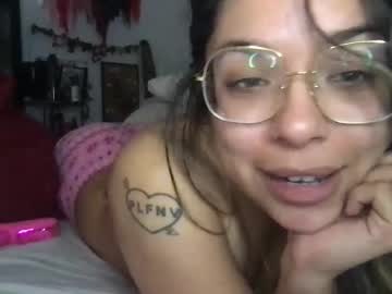 isabellaelizabeth's chat room