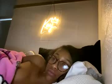 cutieeeva's chat room