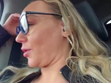 cumguzzlingskank's chat room