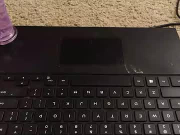 yellowpony121212's chat room