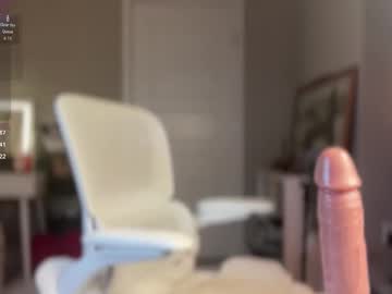 carmenxrose's chat room