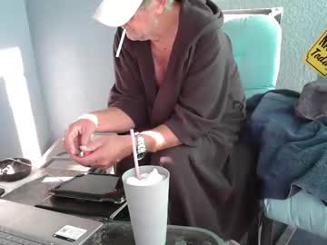 smallpenisbigtongue's chat room