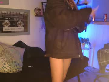 nipple_queenxoxo's chat room