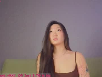 kimmi_vikkii's chat room