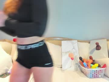 eatmygingersnapps's chat room