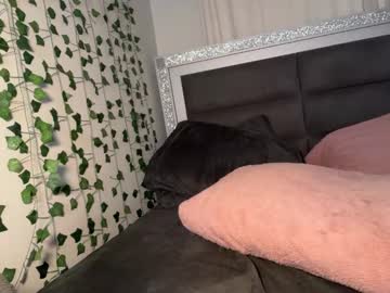 sophiasecretsx's chat room