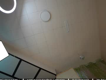 vivid_whit's chat room