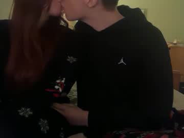 redheadandbigpeenar's chat room