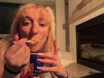 lilybrown07's chat room