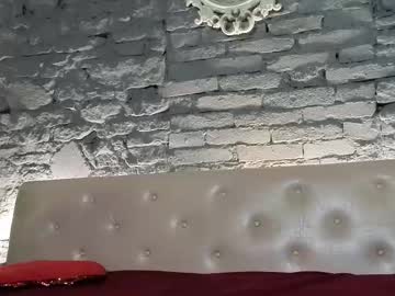 vixvixenn's chat room