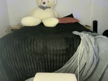 ellieluvs's chat room