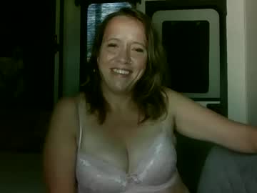 jussnobodybutme's chat room