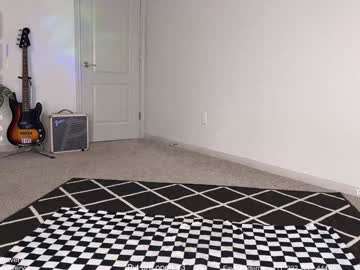 petitebrat's chat room