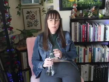 ellynaomi's chat room