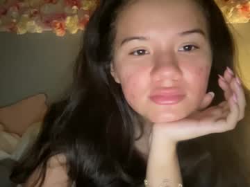 babyaves's chat room