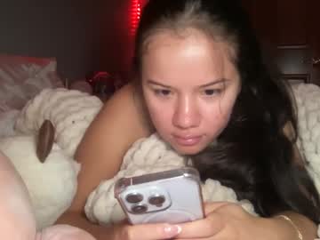 babyaves's chat room