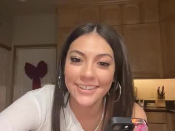 laylakitten4's chat room