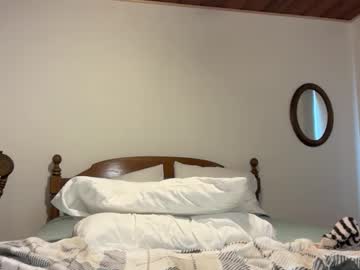 ellalowe's chat room