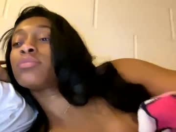 cutieeeva's chat room