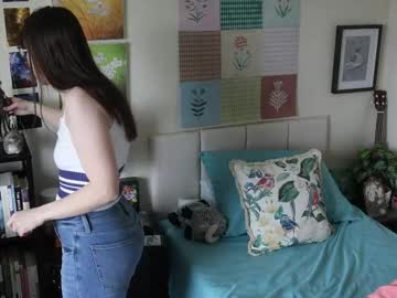 ellynaomi's chat room