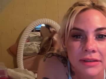 roxxxiebb's chat room