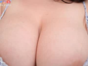 serareads's chat room