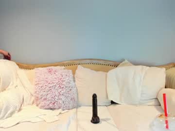 eatmygingersnapps's chat room