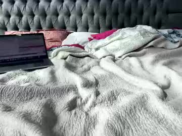 hawt_ass_milf's chat room