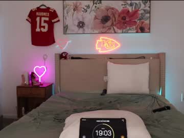 ari_lovexo's chat room