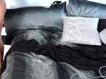 wildwifebarbie's chat room