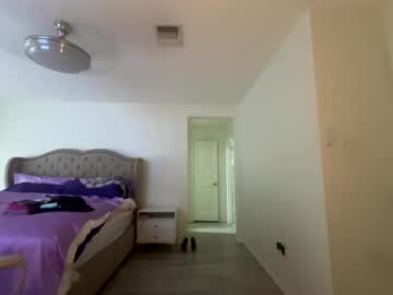 ella_ella_ella_ay's chat room