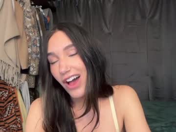 ella2sweet's chat room