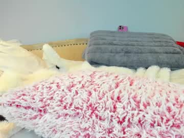 eatmygingersnapps's chat room