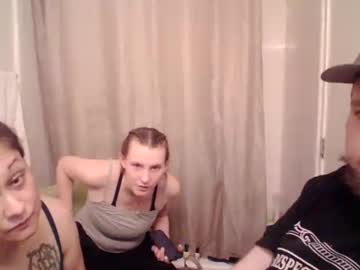 lilbratty_clouds_ogpuffdragon's chat room