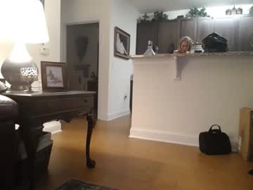 hotblondemilf1962's chat room