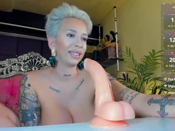 sofiequeen_'s chat room