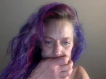 love_blooms's chat room