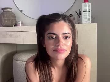 poutyselena's chat room