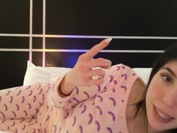 lilylustxoxo's chat room