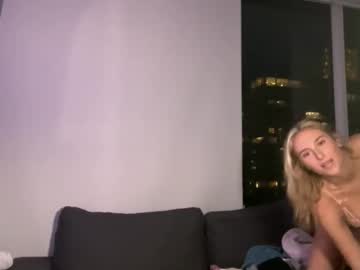 lightbluepufferfish's chat room