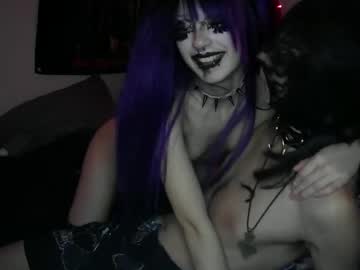 gl00my_gh0ul's chat room