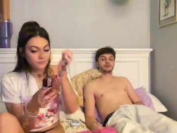 laylakitten4's chat room