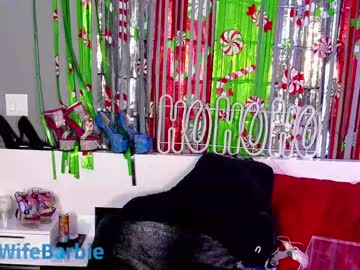 wildwifebarbie's chat room