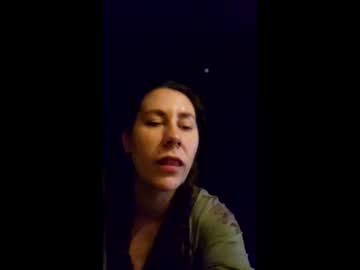 alabasterbunny's chat room