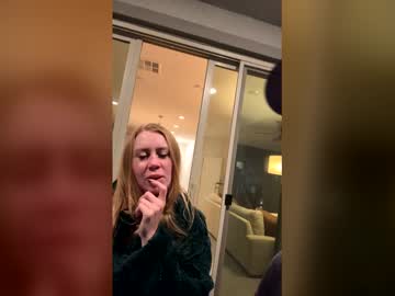 taylorxxxrae's chat room