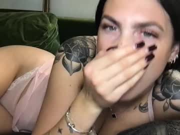 stacywithuu's chat room