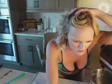 taylor_love_303's chat room