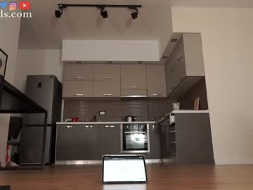 serareads's chat room